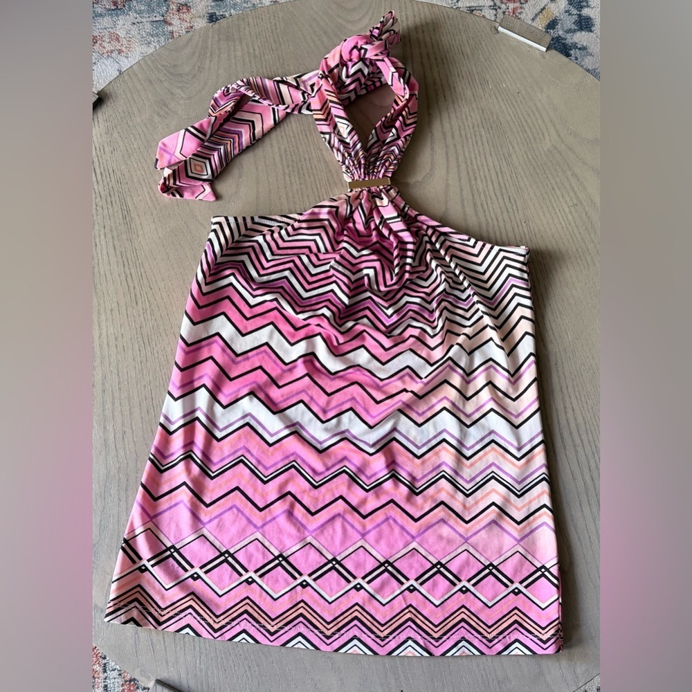 Jennifer Lopez Halter Top – XS – Pink/White/Black Geometric Print – Summer Ready